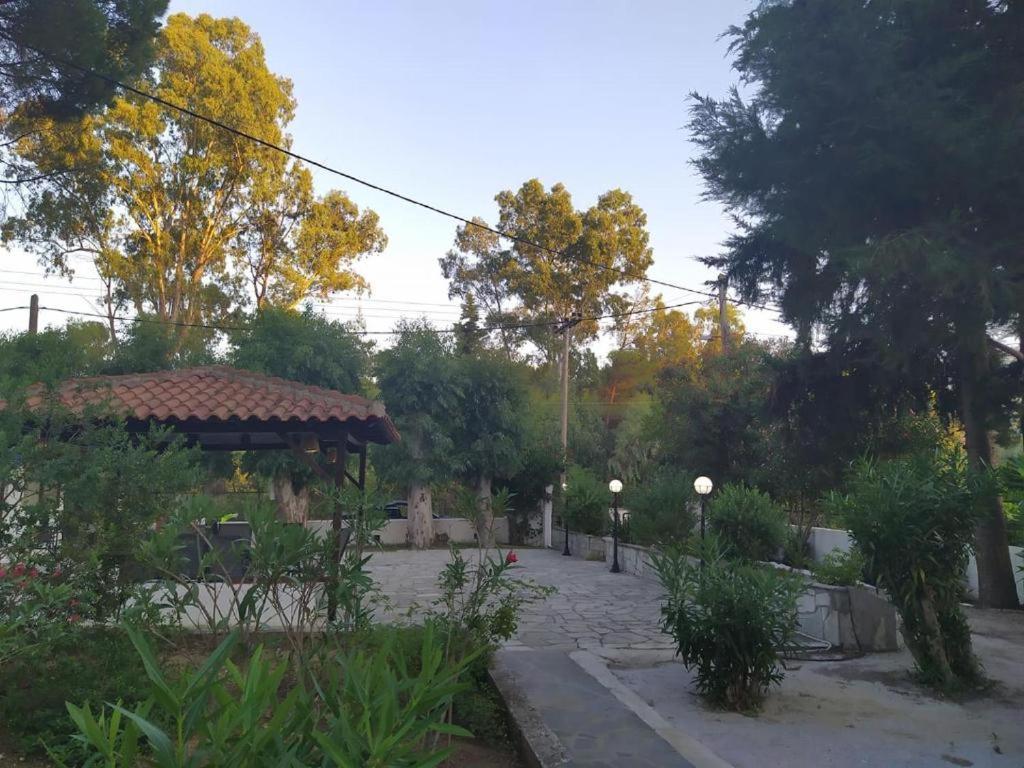 Villa Nikos Koukounaries Exteriör bild