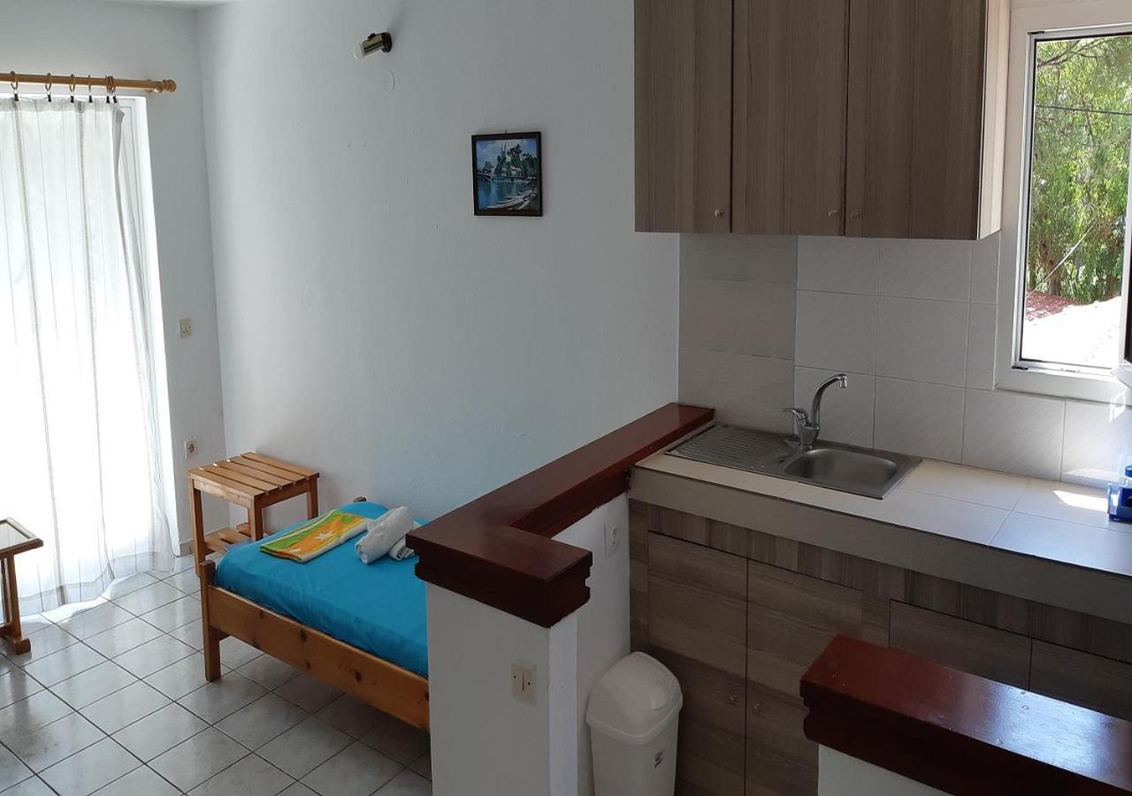 Villa Nikos Koukounaries Exteriör bild